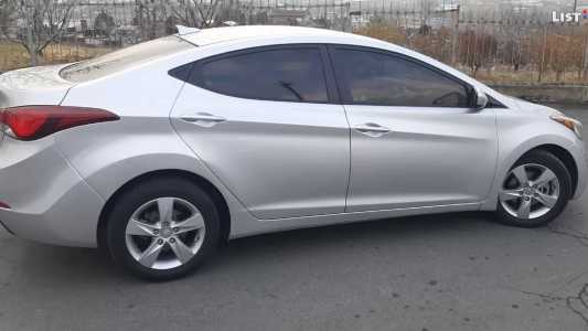 Hyundai Elantra, Бензин, 2015