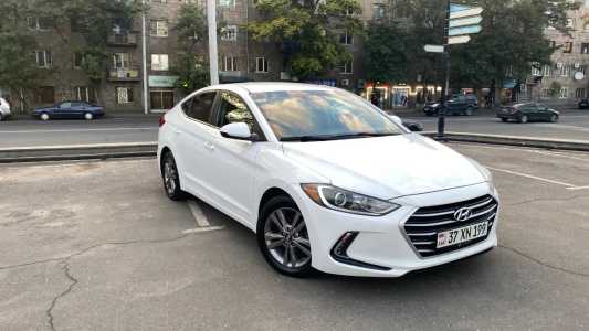 Hyundai Elantra, Бензин, 2016