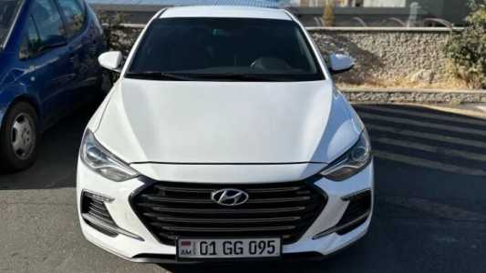 Hyundai Elantra, Бензин, 2016