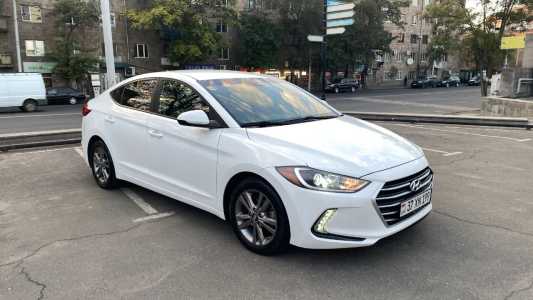 Hyundai Elantra, Бензин, 2016