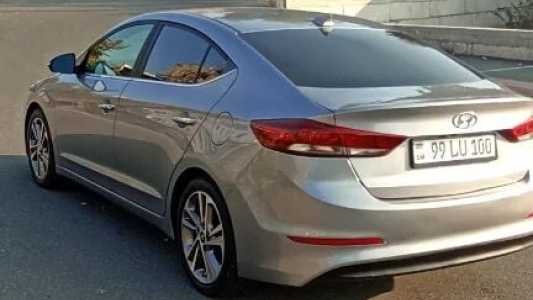 Hyundai Elantra, Бензин, 2017