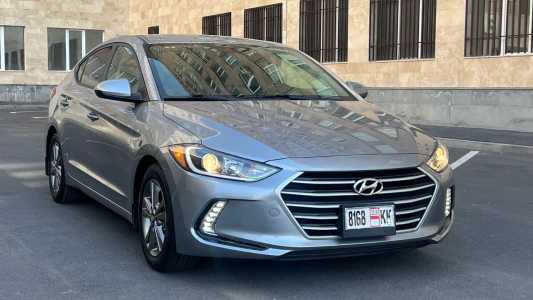 Hyundai Elantra, Бензин, 2017