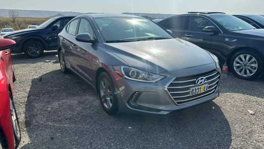 Hyundai Elantra, Бензин, 2017