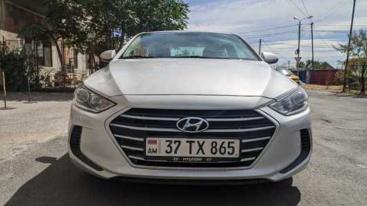 Hyundai Elantra, Бензин, 2017