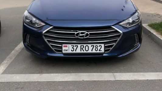 Hyundai Elantra, Бензин, 2017