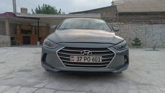 Hyundai Elantra, Бензин, 2017