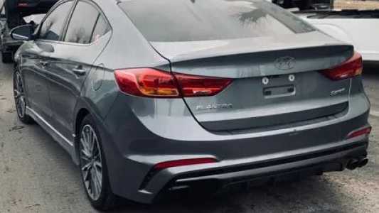 Hyundai Elantra, Бензин, 2017