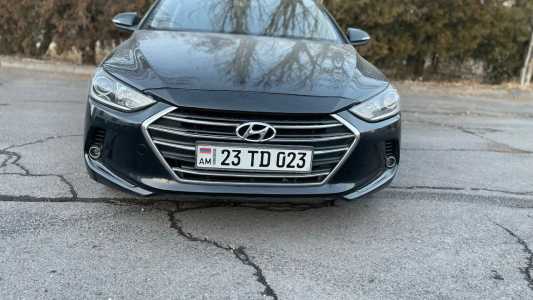 Hyundai Elantra, Бензин, 2017