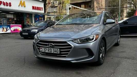 Hyundai Elantra, Бензин, 2017