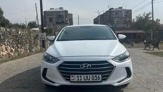 Hyundai Elantra, Бензин, 2017