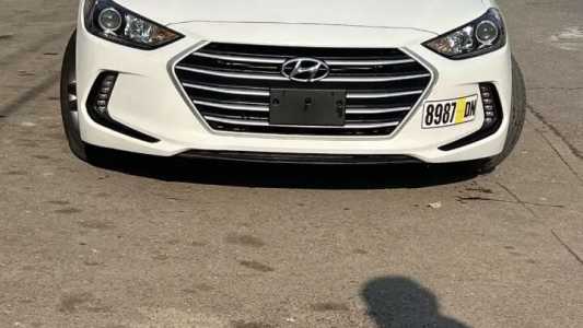 Hyundai Elantra, Бензин, 2017