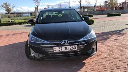 Hyundai Elantra, Бензин, 2018