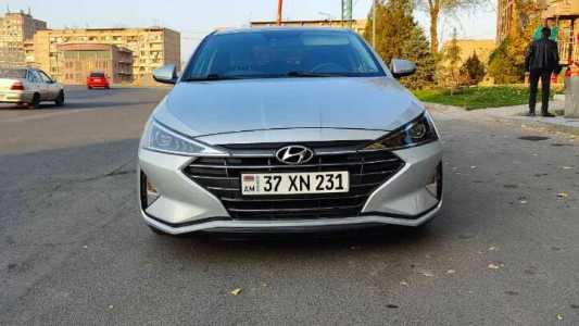 Hyundai Elantra, Бензин, 2018