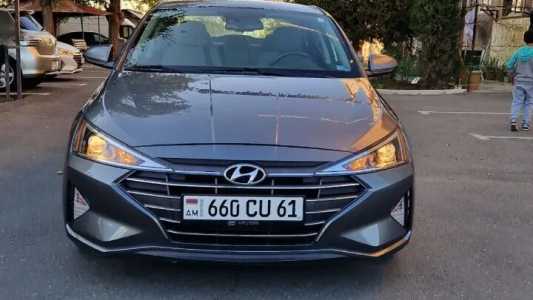 Hyundai Elantra, Бензин, 2018