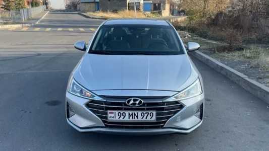 Hyundai Elantra, Бензин, 2018