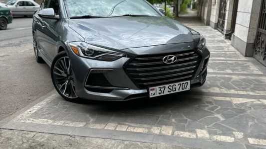 Hyundai Elantra, Бензин, 2018