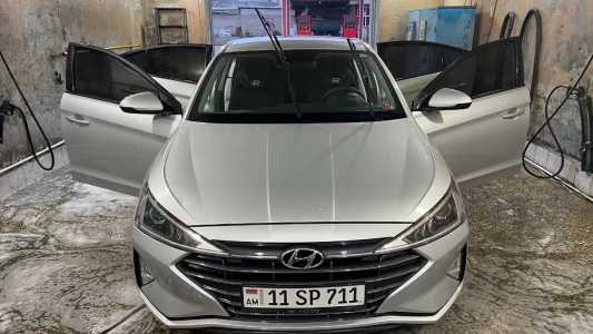 Hyundai Elantra, Бензин, 2018