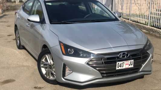 Hyundai Elantra, Бензин, 2018