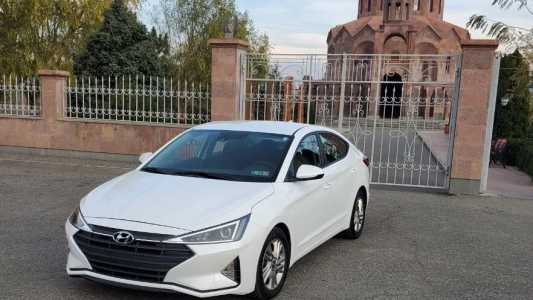 Hyundai Elantra, Бензин, 2018