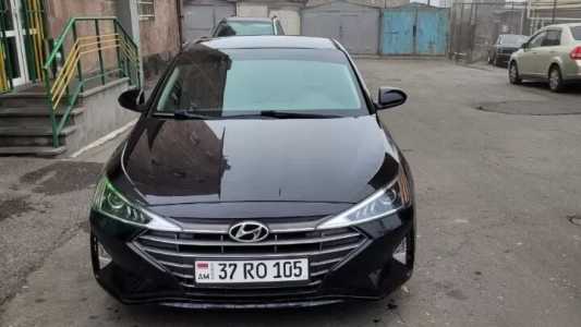 Hyundai Elantra, Бензин, 2018