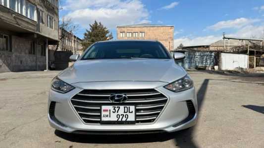 Hyundai Elantra, Бензин, 2018