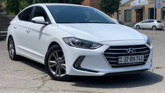 Hyundai Elantra, Бензин, 2018