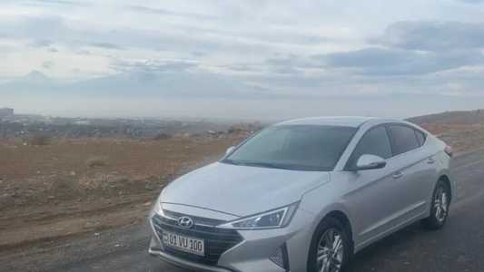 Hyundai Elantra, Бензин, 2019