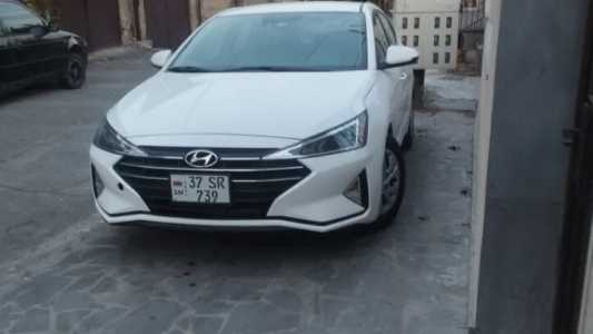 Hyundai Elantra, Бензин, 2019