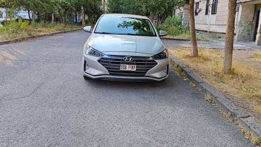 Hyundai Elantra, Бензин, 2019