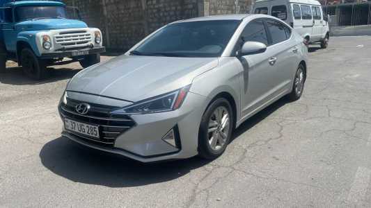 Hyundai Elantra, Бензин, 2019