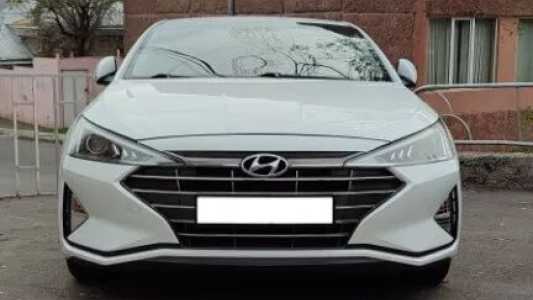 Hyundai Elantra, Бензин, 2019