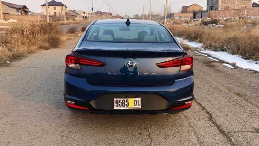 Hyundai Elantra, Бензин, 2019