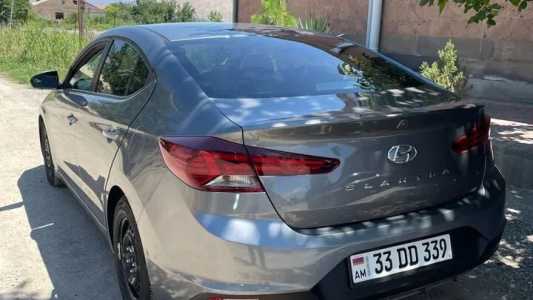 Hyundai Elantra, Бензин, 2019