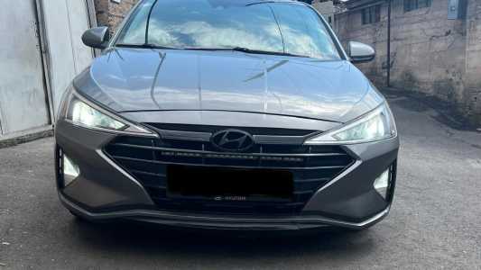 Hyundai Elantra, Бензин, 2019