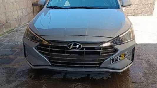 Hyundai Elantra, Бензин, 2019