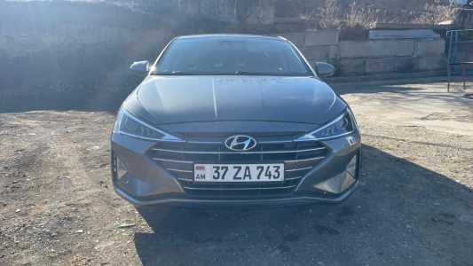 Hyundai Elantra, Бензин, 2019