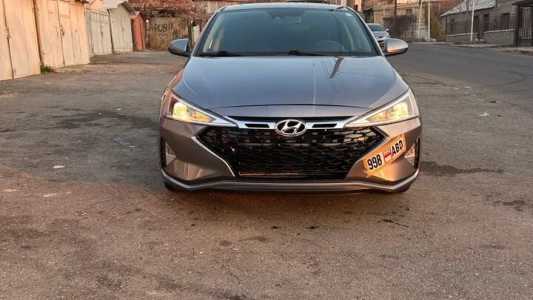 Hyundai Elantra, Бензин, 2019