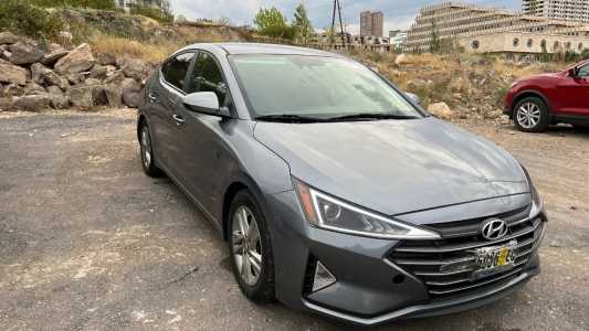 Hyundai Elantra, Бензин, 2019