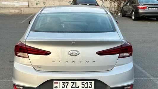 Hyundai Elantra, Бензин, 2019