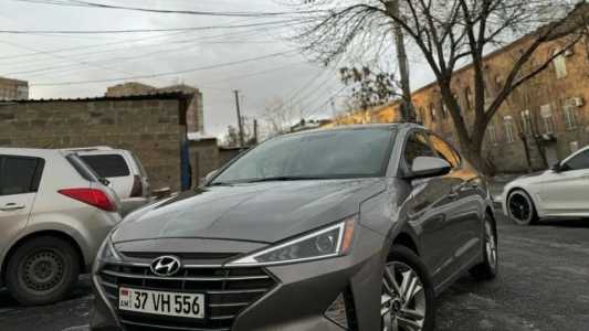 Hyundai Elantra, Бензин, 2019