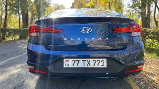 Hyundai Elantra, Бензин, 2020