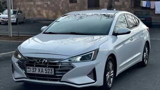 Hyundai Elantra, Бензин, 2020