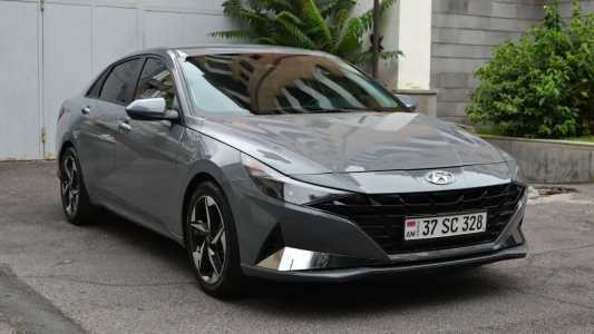 Hyundai Elantra, Бензин, 2021