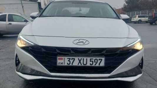 Hyundai Elantra, Бензин, 2021