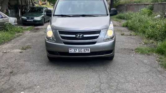 Hyundai H-1, Бензин, 2011