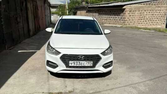 Hyundai Solaris, Бензин, 2018