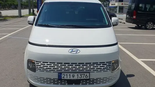 Hyundai Staria, 2023