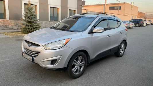 Hyundai Tucson, Бензин, 2012