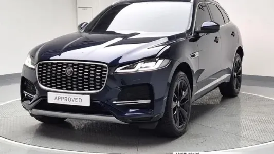 Jaguar F-PACE, 2022