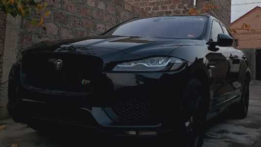 Jaguar F-Pace, Бензин, 2018